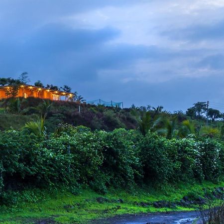 Saffronstays Zen, Igatpuri - Lake-View Villa With Indoor And Outdoor Games Eksteriør billede