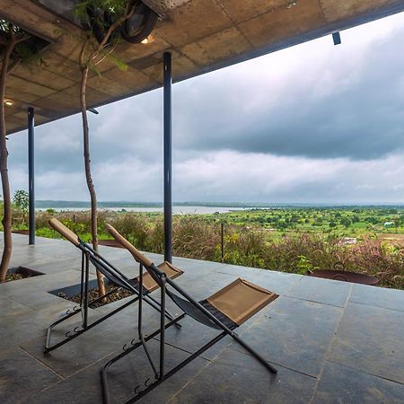 Saffronstays Zen, Igatpuri - Lake-View Villa With Indoor And Outdoor Games Eksteriør billede