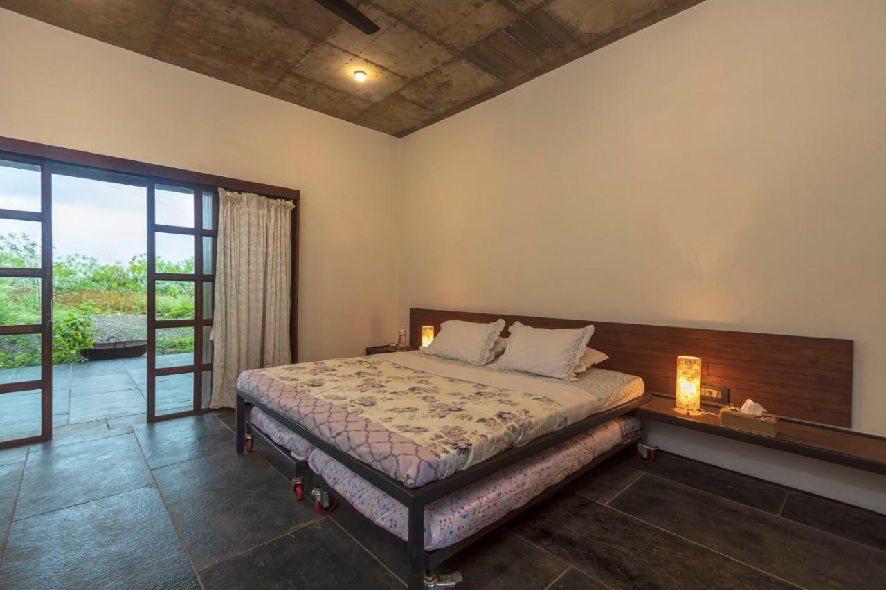 Saffronstays Zen, Igatpuri - Lake-View Villa With Indoor And Outdoor Games Eksteriør billede