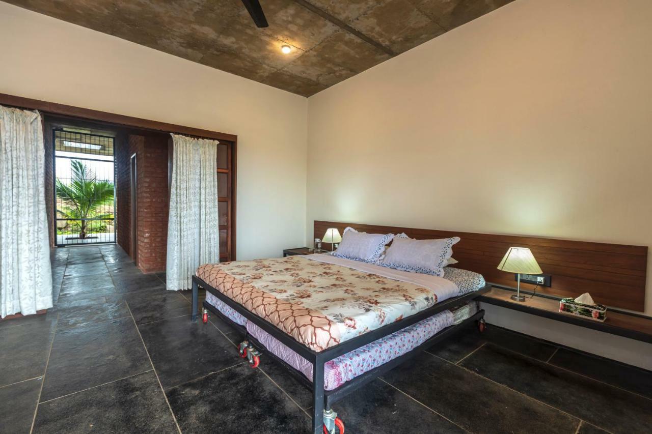 Saffronstays Zen, Igatpuri - Lake-View Villa With Indoor And Outdoor Games Eksteriør billede